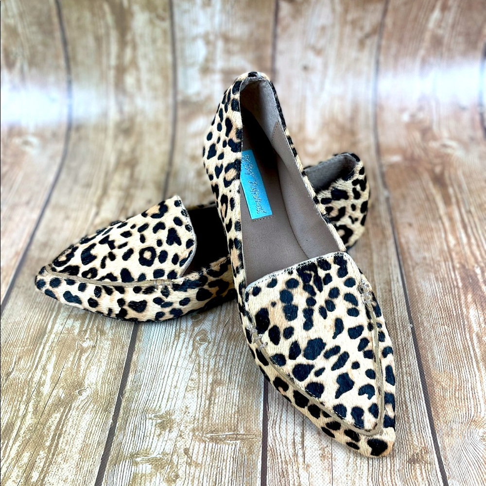 Betsey Johnson Leopard Print Pointy Toe Flats